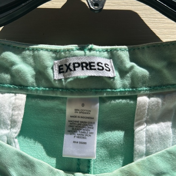 Light green shorts from Express size 0 - Picture 5 of 5